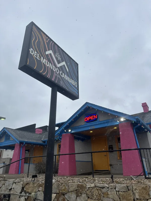 Del Mundo dispensary